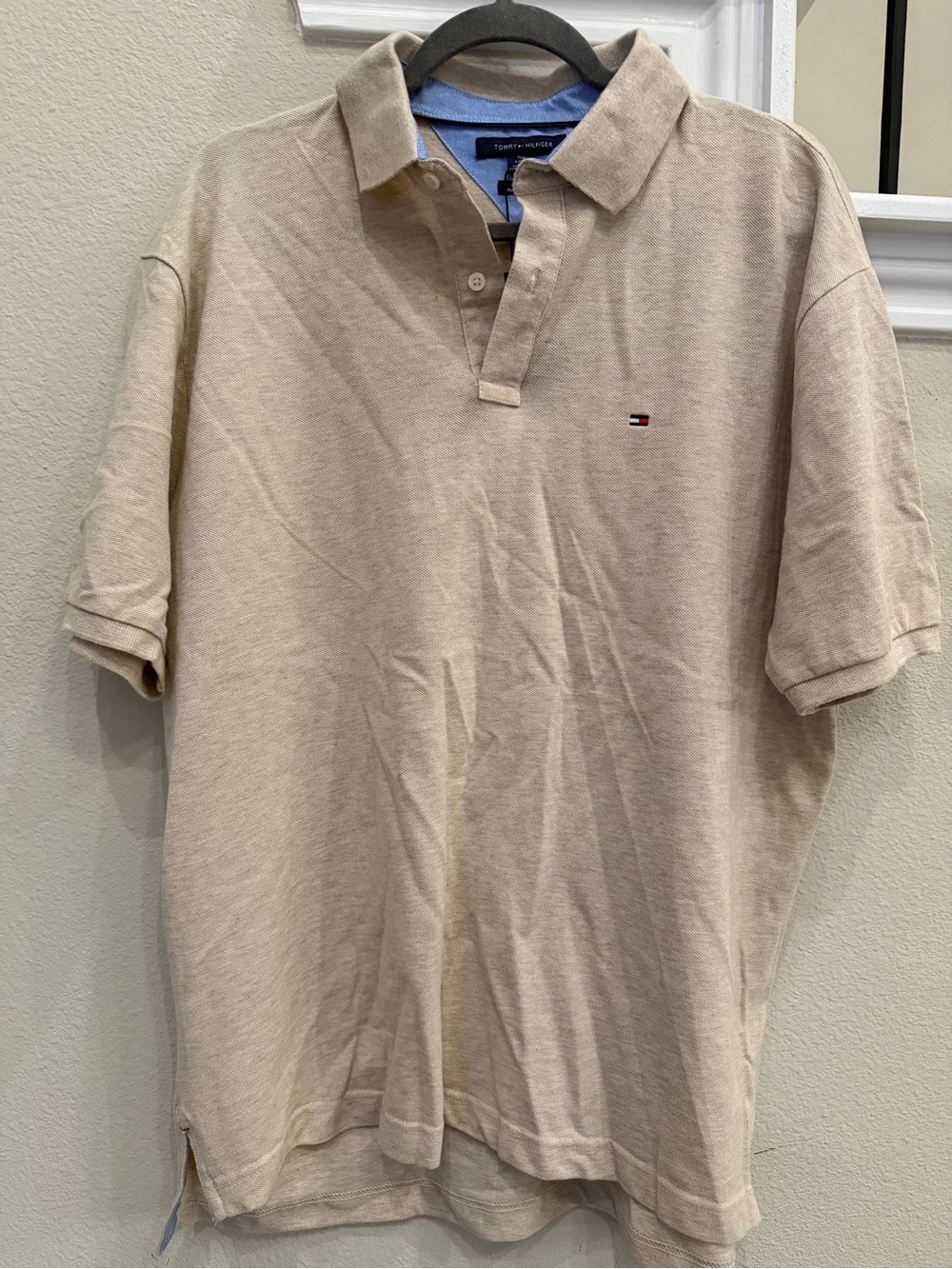 Tommy Hilfiger Polo Shirt Men’s L Beige Classic Fit Flag Logo NWT Preppy